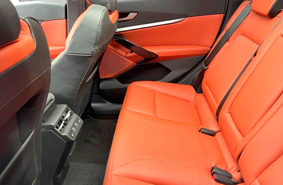 LADA Azimut 2026: «АвтоВАЗ» анонсировал гибридную версию кроссовера мощностью 390 л. с. и запасом хода 1100 км