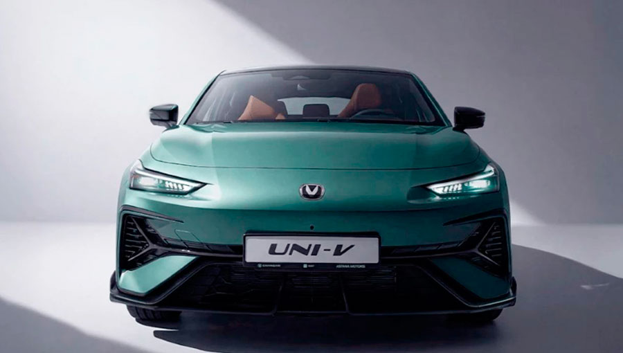 Обновленный спортивный лифтбек Changan Uni-V 2026 скоро приедет в Россию