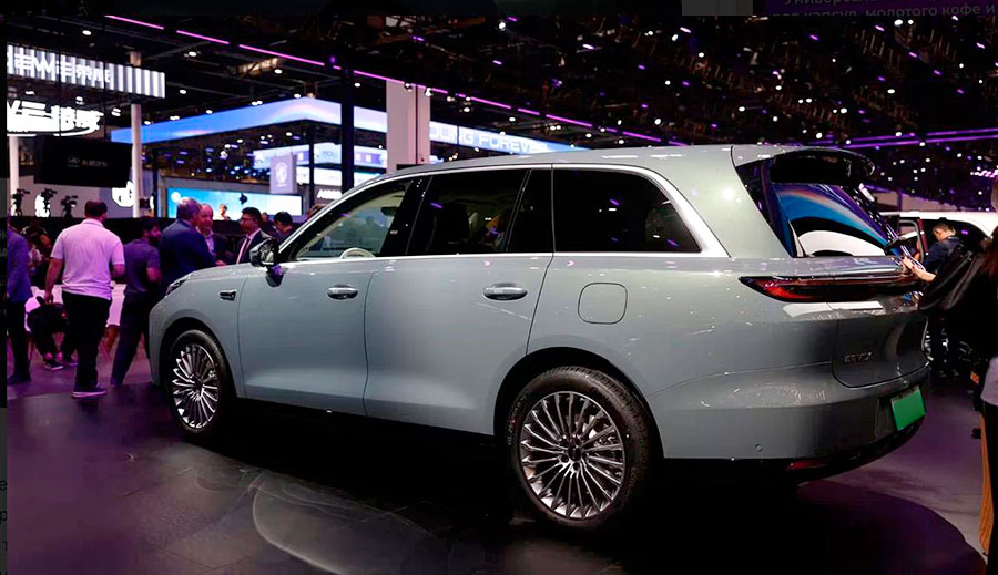 Продажи премиального гибридного кроссовера Wey V9X стартуют в России зимой 2026 г.