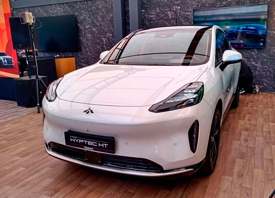 На российском рынке оформляют предзаказы на электрокроссовер GAC Hyptec HT