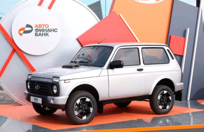 АвтоВАЗ на ПМЭФ показал обновленный внедорожник Lada Niva Legend 2026 с более мощным мотором и усиленной защитой кузова