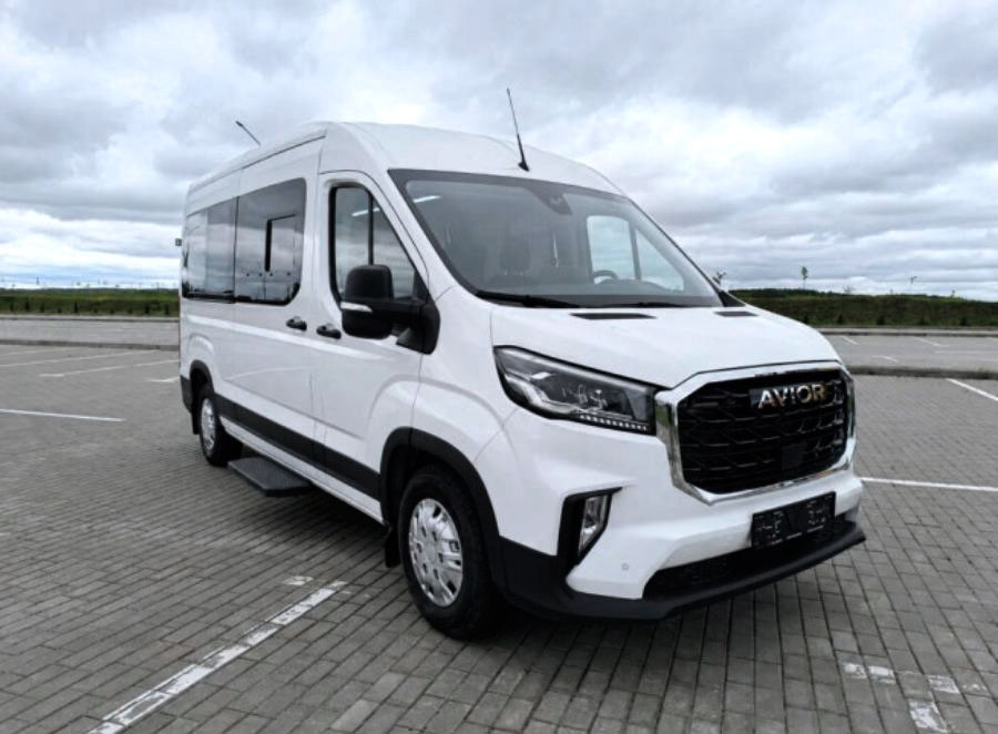 Avior Touring Bus: 11-местный микроавтобус для региональных маршрутов