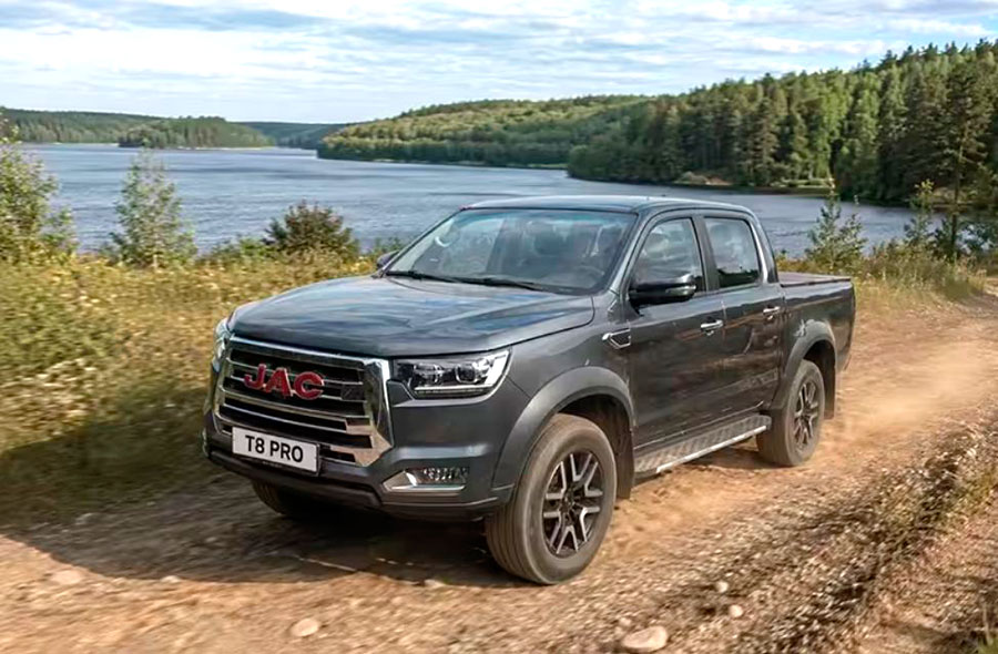 JAC T8 PRO возвращается в Россию: два мотора и богатое оснащение